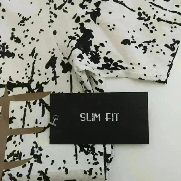 Legendary Status T-Shirt - Slim Fit - Cream w/Brown - Size: L - Picture 4 of 4